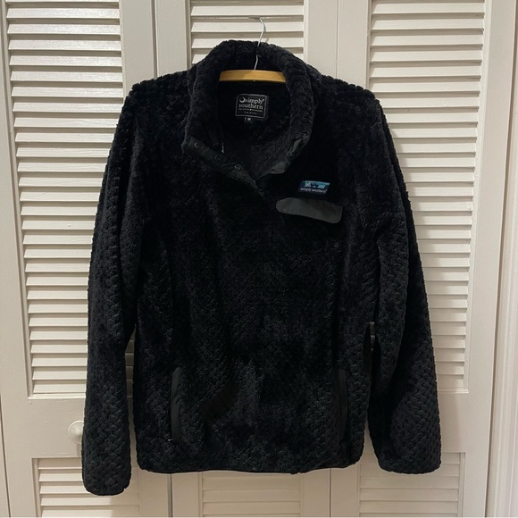 EUC Simply Southern Black Fuzzy Pullover | size medium - Picture 1 of 3